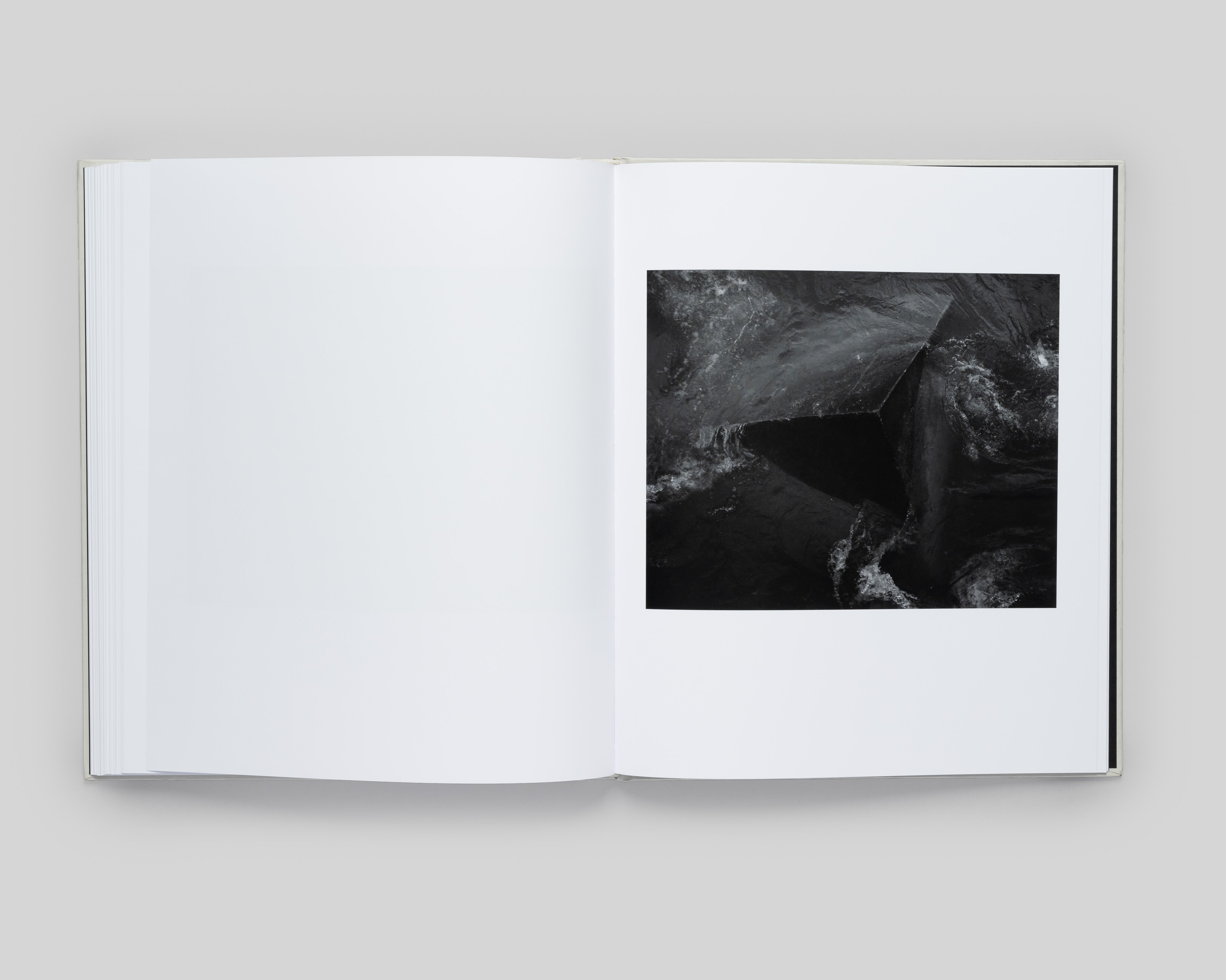 The Crisis Tapes - Special Edition / Charlie Simokaitis